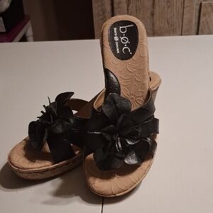b.o.c. Black Floral Women's Sandals